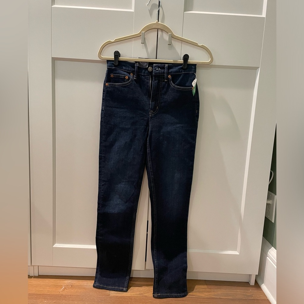 Gap slim fit high rise jeans with tags/new. Size 25